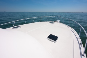 1998 Viking 47 Convertible thumbnail 25