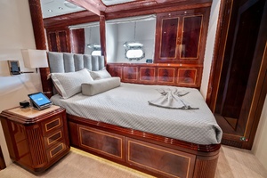 INCOGNITO 130ft Mangusta Yacht For Sale