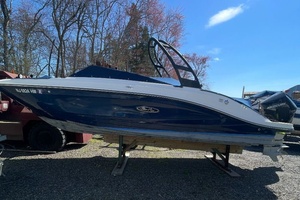 Photo 6044134 for 2019 Sea Ray 230 Bow Rider  