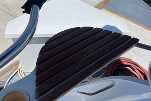 1997 Hunter 430 thumbnail 9