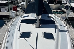 1997 Hunter 430 thumbnail 32