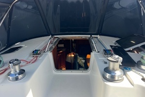 1997 Hunter 430 thumbnail 4