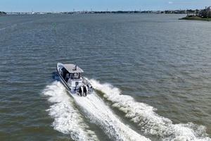 2019 Axopar 37 Sun Top thumbnail 46