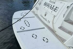 2012 Sea Ray 610 Sundancer thumbnail 10