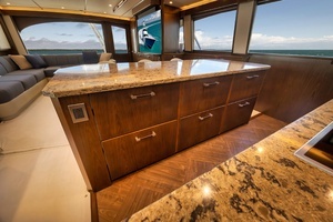 2015 Viking Enclosed Bridge thumbnail 31