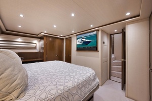 2015 Viking Enclosed Bridge thumbnail 37