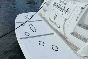 2012 Sea Ray 610 Sundancer thumbnail 10