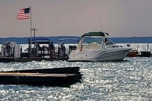 33ft Sea Ray Yacht For Sale