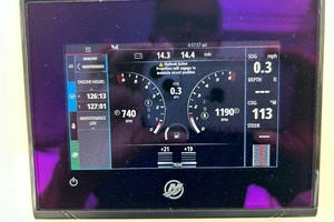 2020 Hunt Yachts Surfhunter 32 thumbnail 8