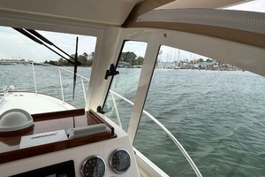 2020 Hunt Yachts Surfhunter 32 thumbnail 17