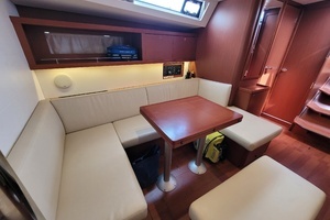 2015 Beneteau Oceanis 45 thumbnail 25