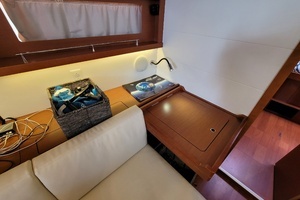 2015 Beneteau Oceanis 45 thumbnail 20