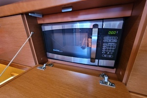 2015 Beneteau Oceanis 45 thumbnail 44
