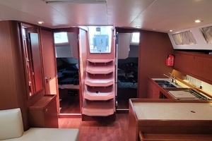 2015 Beneteau Oceanis 45 thumbnail 31