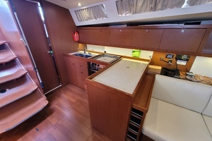 2015 Beneteau Oceanis 45 thumbnail 26