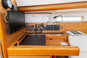 2015 Jeanneau 41 DS thumbnail 30
