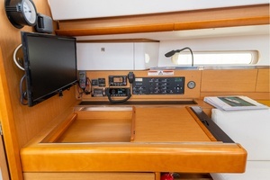 2015 Jeanneau 41 DS thumbnail 31