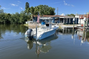 22ft Sea Hunt Yacht For Sale