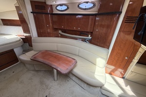 IN A MEETING 32ft Sea Ray Yacht For Sale