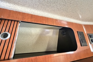 IN A MEETING 32ft Sea Ray Yacht For Sale