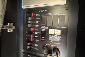 IN A MEETING 32ft Sea Ray Yacht For Sale