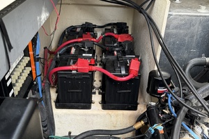 IN A MEETING 32ft Sea Ray Yacht For Sale