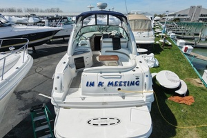 IN A MEETING 32ft Sea Ray Yacht For Sale
