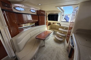 IN A MEETING 32ft Sea Ray Yacht For Sale