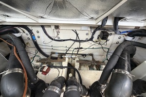 IN A MEETING 32ft Sea Ray Yacht For Sale