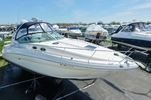 IN A MEETING 32ft Sea Ray Yacht For Sale