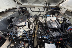 IN A MEETING 32ft Sea Ray Yacht For Sale