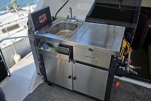 Gallivanting 40ft Bayliner Yacht For Sale