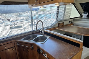 Gallivanting 40ft Bayliner Yacht For Sale