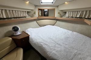 Gallivanting 40ft Bayliner Yacht For Sale