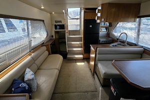 Gallivanting 40ft Bayliner Yacht For Sale