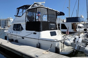 Gallivanting 40ft Bayliner Yacht For Sale
