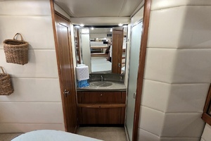 Gallivanting 40ft Bayliner Yacht For Sale