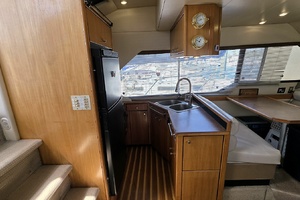 Gallivanting 40ft Bayliner Yacht For Sale