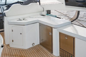 2005 Sunseeker 68 Predator thumbnail 6