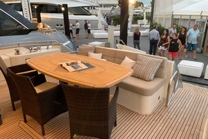 2018 Monte Carlo Yachts MCY 65 thumbnail 24
