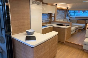 2018 Monte Carlo Yachts MCY 65 thumbnail 41