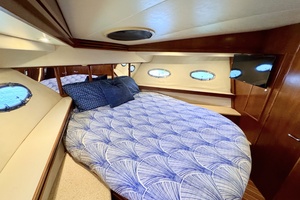53ft Carver Yacht For Sale