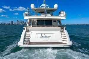 2005 Azimut 105 thumbnail 4