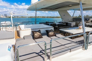 2005 Azimut 105 thumbnail 7