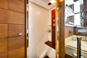 2005 Azimut 105 thumbnail 114
