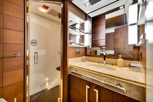 2005 Azimut 105 thumbnail 113