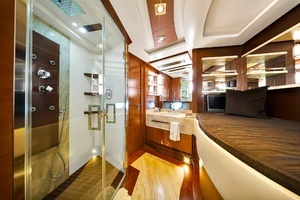 2005 Azimut 105 thumbnail 101