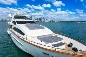 2005 Azimut 105 thumbnail 42