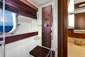 2005 Azimut 105 thumbnail 132