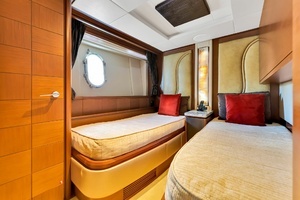2005 Azimut 105 thumbnail 109